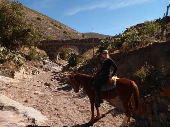 Cavalgada nas montanhas ao redor de Real de Catorze, Pueblo Mágico ao norte do México